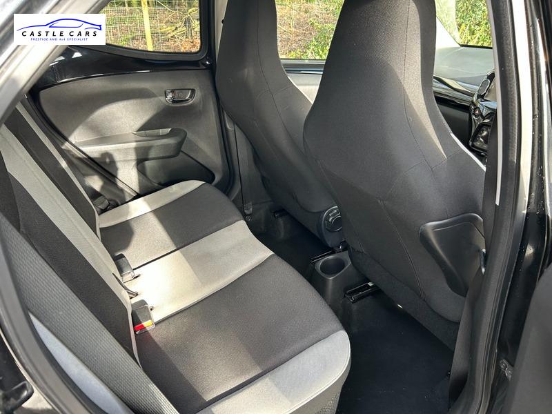 Toyota AYGO 1.0 VVT-i x-style Hatchback 5dr Petrol Manual Euro 6 (68 ps)