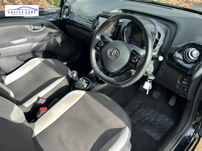 Toyota AYGO 1.0 VVT-i x-style Hatchback 5dr Petrol Manual Euro 6 (68 ps)